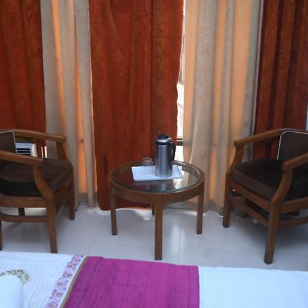 Hotel Surya Plaza Kotdwara Екстер'єр фото